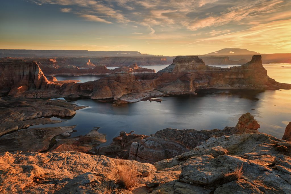 レイクパウエル（USA Arizona Lake Powell in sunset）