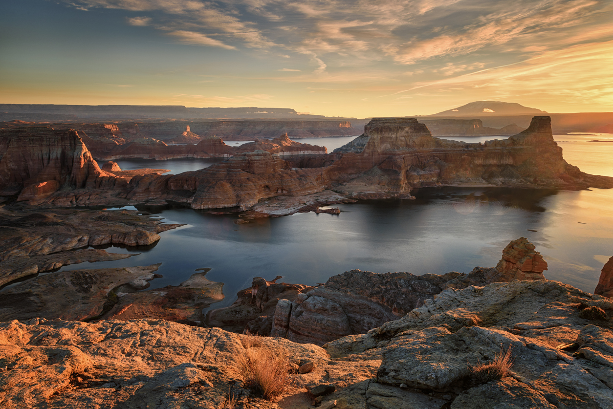 レイクパウエル（USA Arizona Lake Powell in sunset）